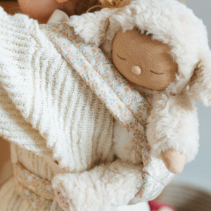 Olli Ella Lamby Pip lelytė – unikali dovana su slapta kalba ir magišku pasauliu vaikystei