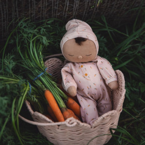 Olli Ella Dozy Dinkum Bugsy Hopscotch lėlė vaikams miegui ir jaukumui