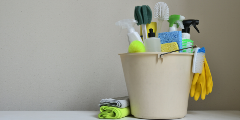 Kaip pradėti pavasarinį valymą, kai esi užimta moteris, mama?