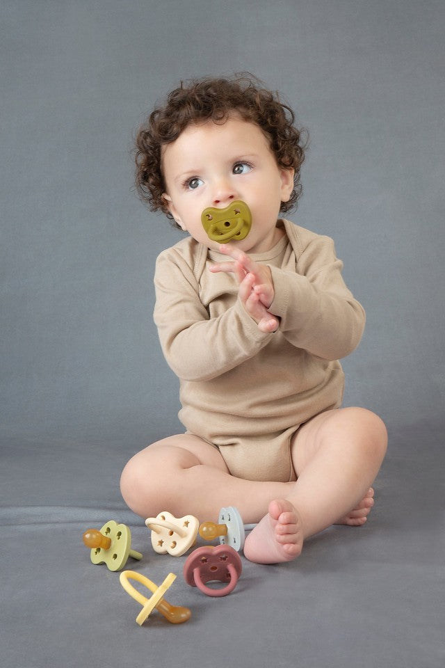 HEVEA ortodontinis čiulptukas, OLIVE, 3-36 mėn