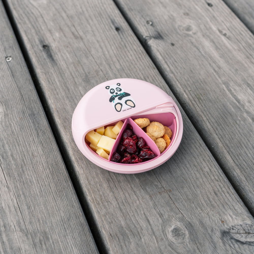 CARL OSCAR besisukanti užkandžių dėžutė, BENTO DISC, PANDA, 18 cm.