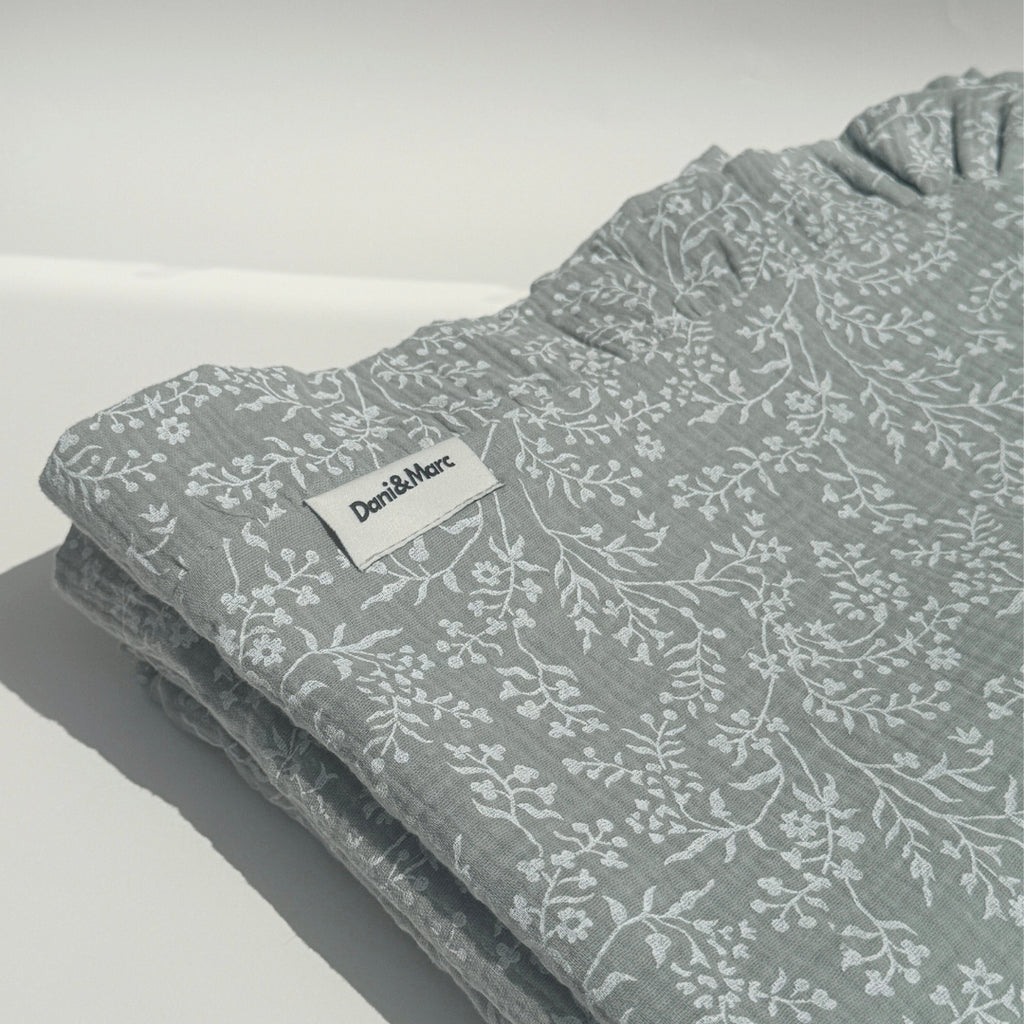 DANI&MARC muslino pledas vaikams, 100x130, žalia su lapeliais