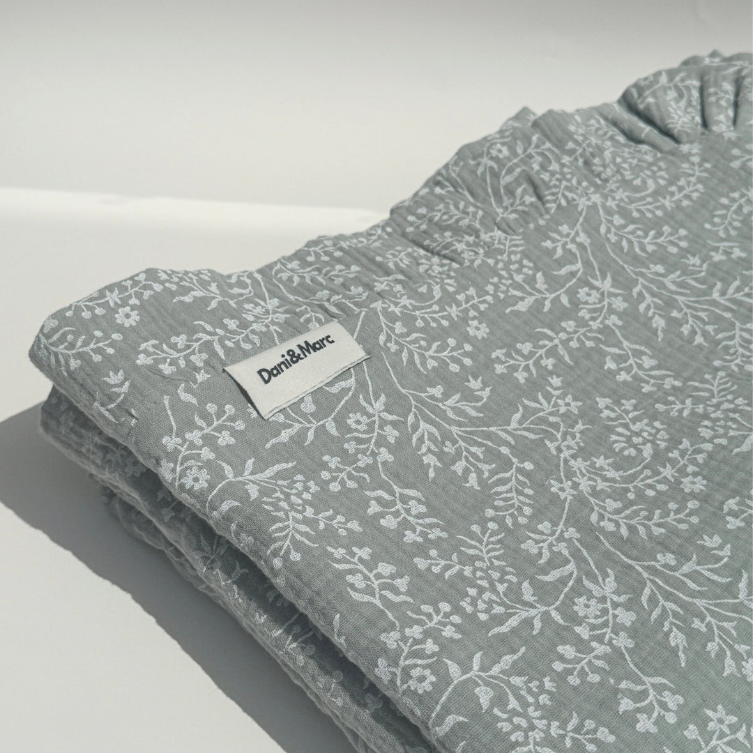 DANI&MARC muslino pledas vaikams, 100x130, žalia su lapeliais