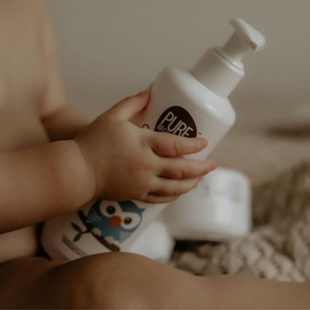 PURE BEGINNINGS plaukų ir kūno prausiklis kūdikiams su organišku baobabo ekstraktu, 250 ml.